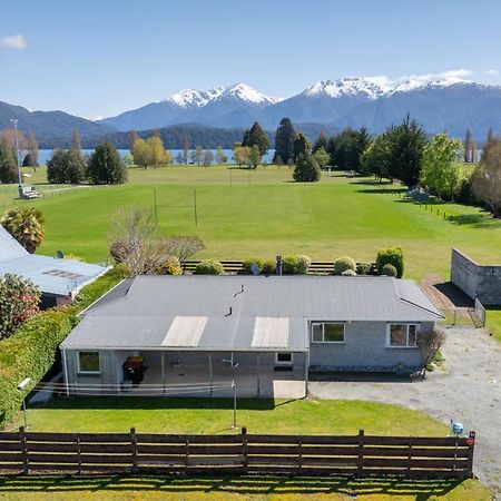 Kepler Retreat - Te Anau Holiday Home Exteriör bild