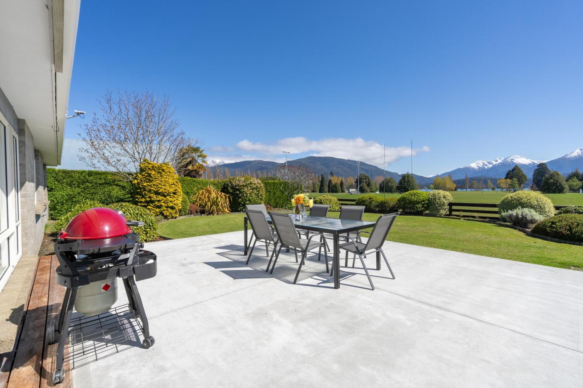Kepler Retreat - Te Anau Holiday Home Exteriör bild
