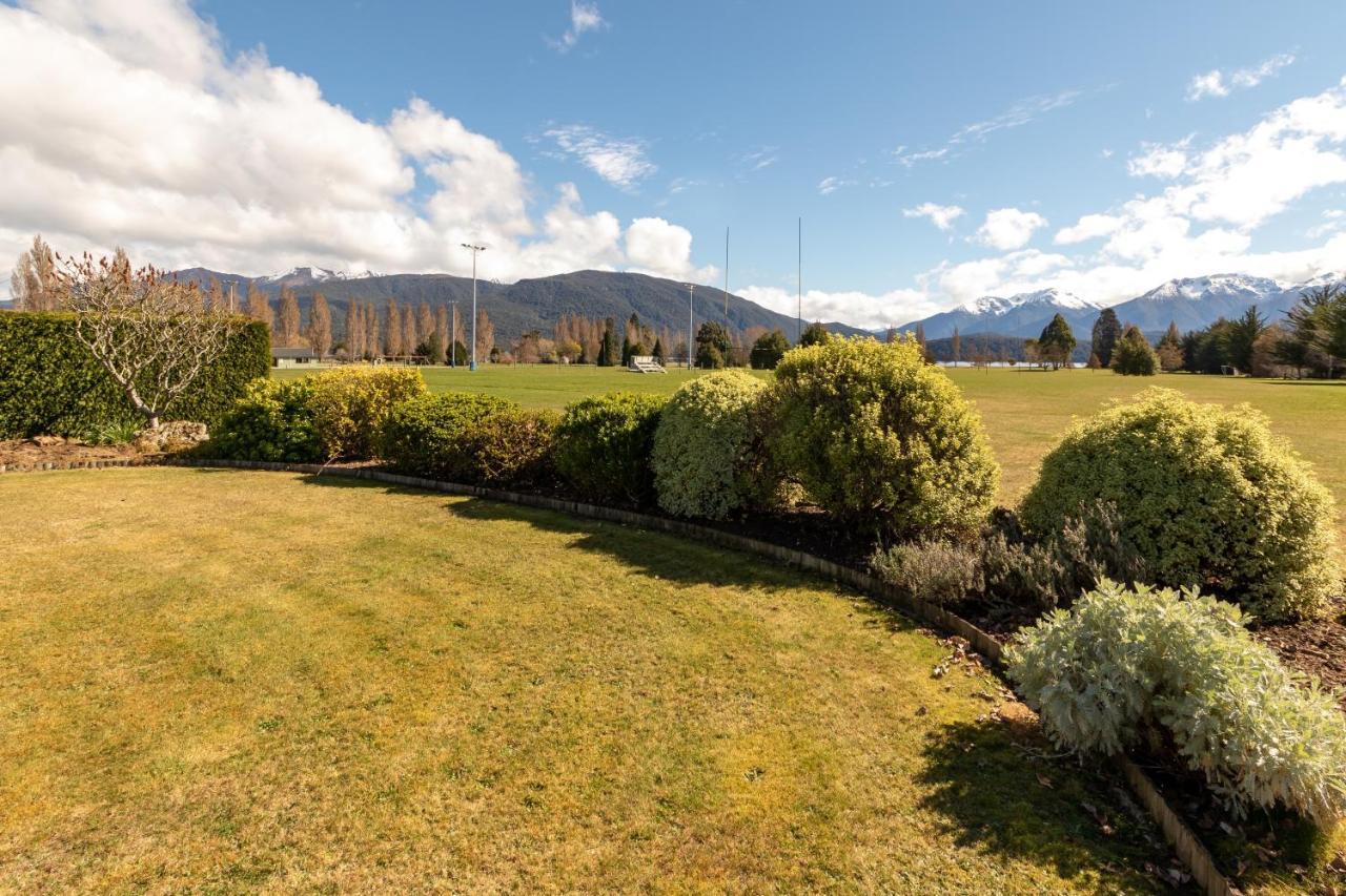 Kepler Retreat - Te Anau Holiday Home Exteriör bild